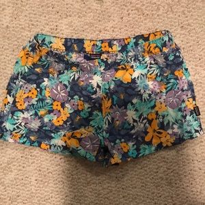 Patagonia Women’s Barely Baggies Shorts (2 1/2)